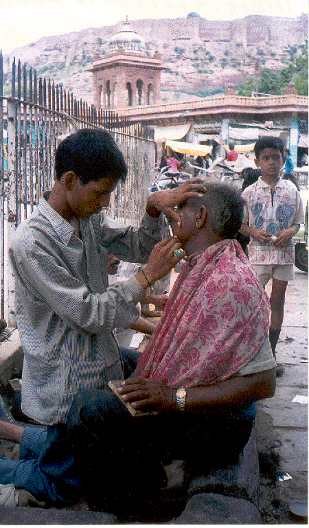 Parrucchiere in India, 2000