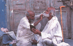 Parrucchiere in India, 2001