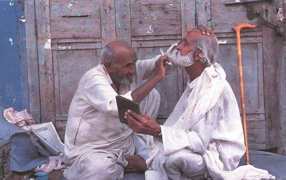 Parrucchiere in India, 2001